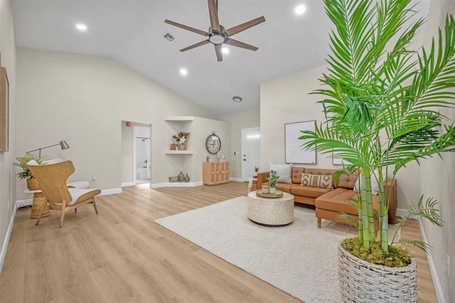 37510 LEGGETT LANE, Lady Lake, FL 32159