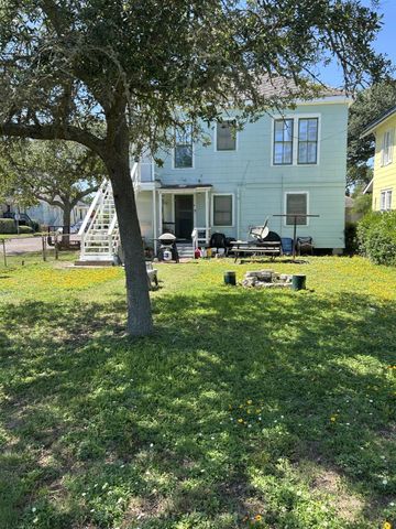 3525 Avenue Q, Galveston, TX 77550