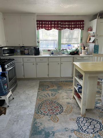 3525 Avenue Q, Galveston, TX 77550