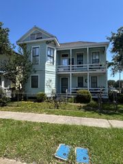 3525 Avenue Q, Galveston, TX 77550