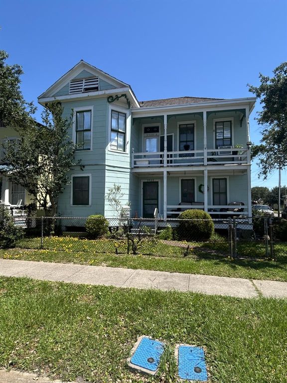3525 Avenue Q, Galveston, TX 77550