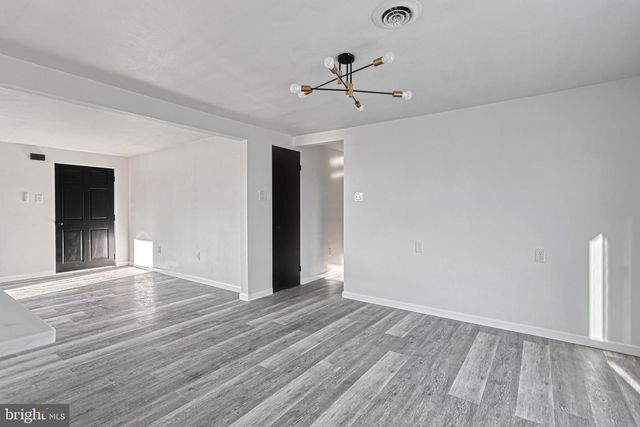 946 CHURCH RD, York, PA 17404