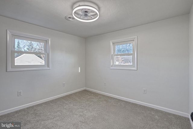 946 CHURCH RD, York, PA 17404