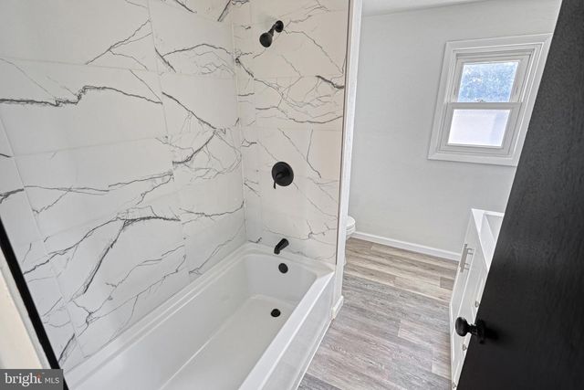 946 CHURCH RD, York, PA 17404