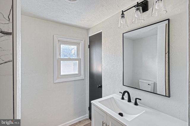 946 CHURCH RD, York, PA 17404