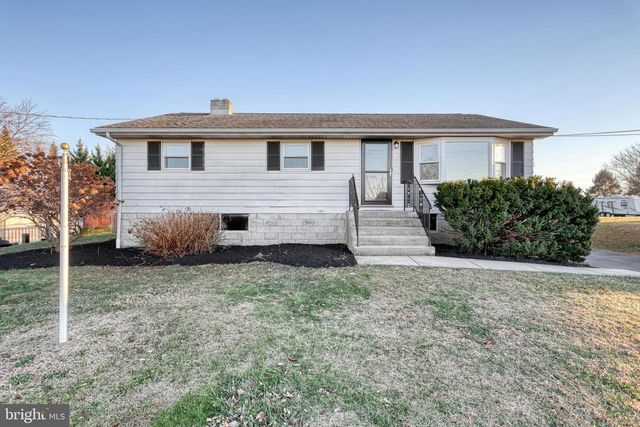 946 CHURCH RD, York, PA 17404