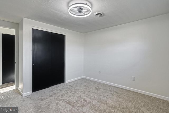 946 CHURCH RD, York, PA 17404