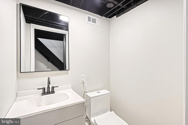 946 CHURCH RD, York, PA 17404