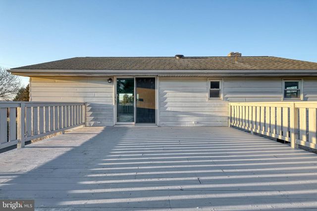 946 CHURCH RD, York, PA 17404