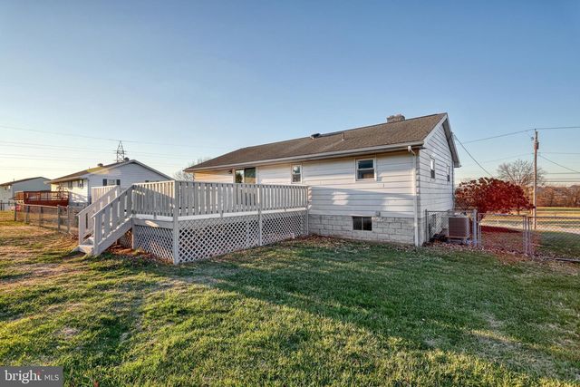 946 CHURCH RD, York, PA 17404