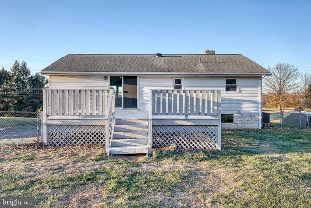 946 CHURCH RD, York, PA 17404