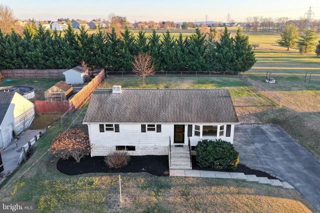 946 CHURCH RD, York, PA 17404