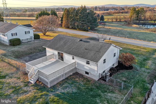 946 CHURCH RD, York, PA 17404