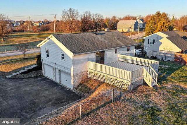 946 CHURCH RD, York, PA 17404