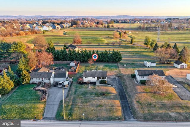 946 CHURCH RD, York, PA 17404