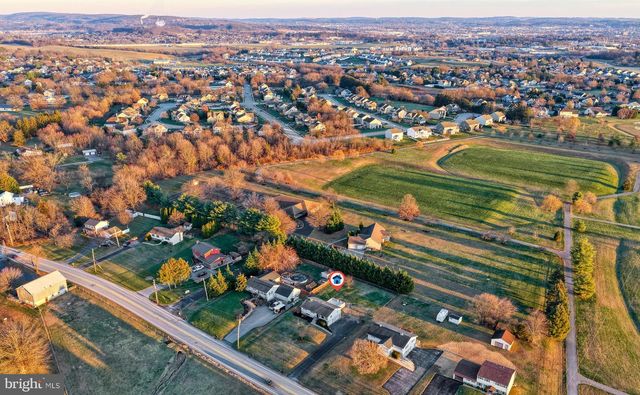 946 CHURCH RD, York, PA 17404