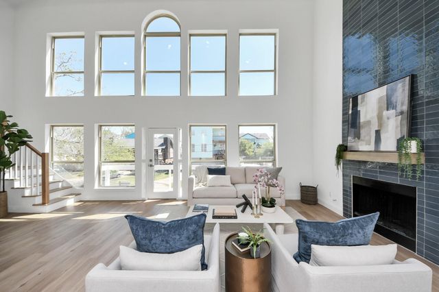 300 Narcissus Road, Clear Lake Shores, TX 77565