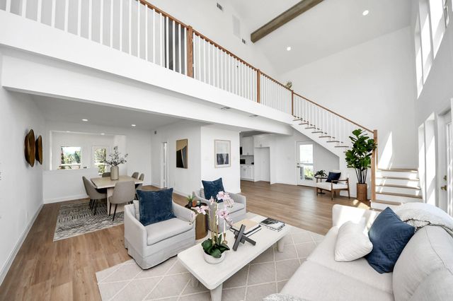 300 Narcissus Road, Clear Lake Shores, TX 77565