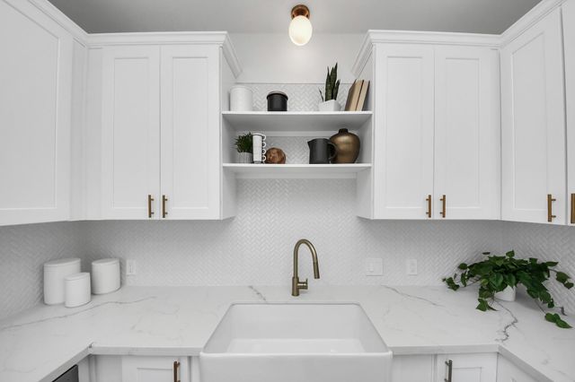 300 Narcissus Road, Clear Lake Shores, TX 77565