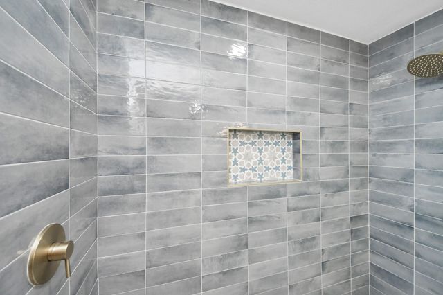 300 Narcissus Road, Clear Lake Shores, TX 77565