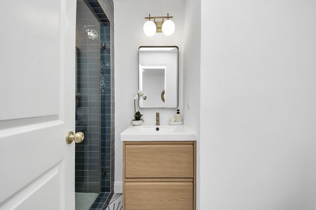 300 Narcissus Road, Clear Lake Shores, TX 77565