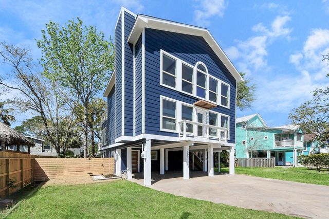 300 Narcissus Road, Clear Lake Shores, TX 77565