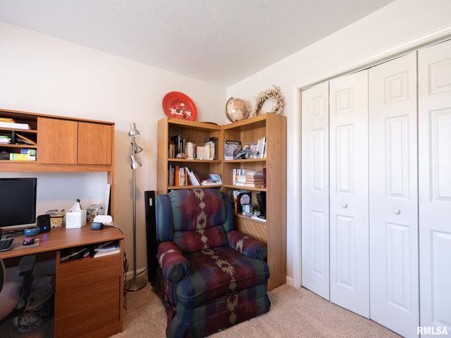 1913 ENGLISH OAK, Washington, IL 61571