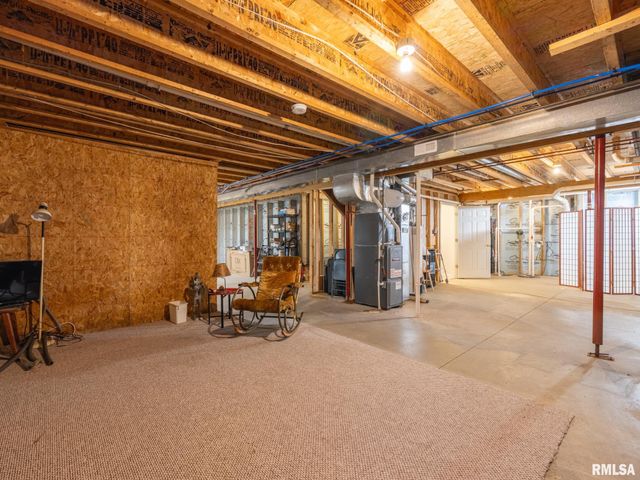 1913 ENGLISH OAK, Washington, IL 61571
