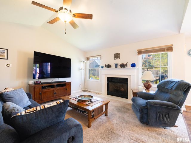 1913 ENGLISH OAK, Washington, IL 61571