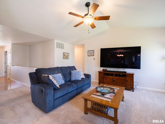 1913 ENGLISH OAK, Washington, IL 61571
