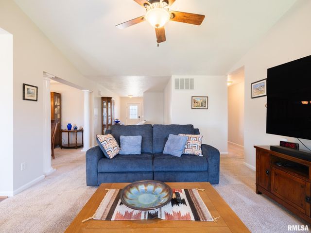 1913 ENGLISH OAK, Washington, IL 61571