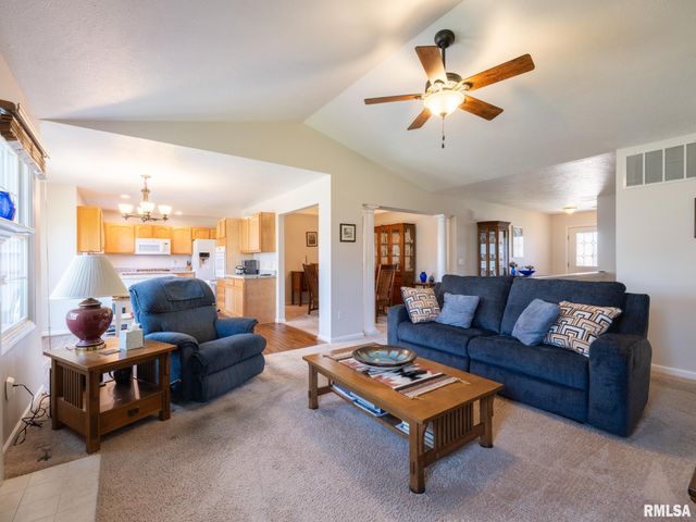 1913 ENGLISH OAK, Washington, IL 61571