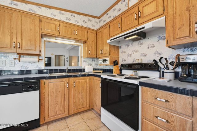 214 Dogwood Drive, Sunset Beach, NC 28468