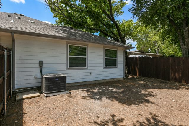 2501 Windy Pine Lane, Arlington, TX 76015