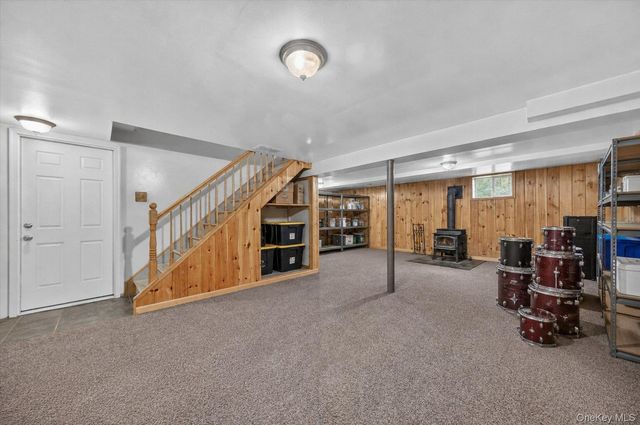 9 Karen Court, Rock Tavern, NY 12575