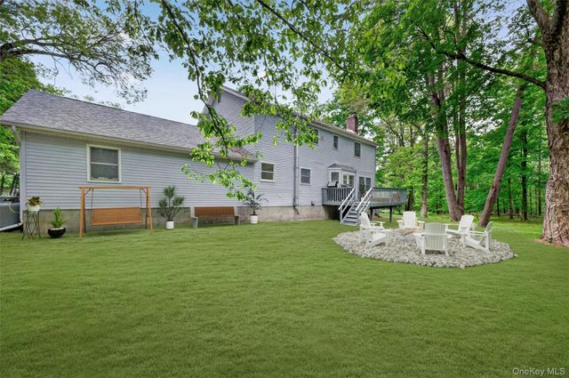 9 Karen Court, Rock Tavern, NY 12575