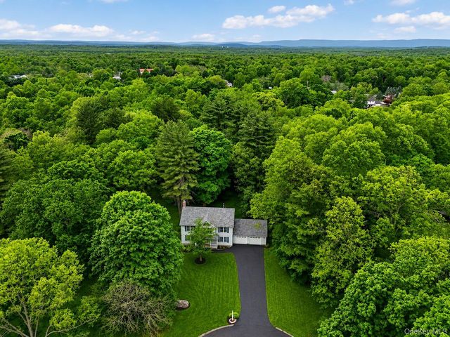 9 Karen Court, Rock Tavern, NY 12575