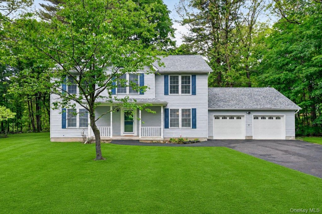 9 Karen Court, Rock Tavern, NY 12575