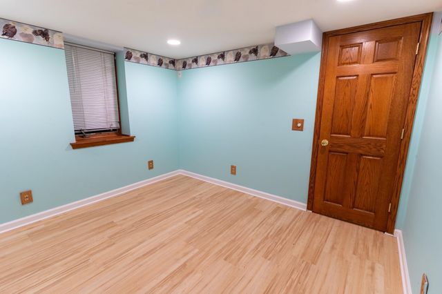 1740 Onacrest Curve, Maplewood, MN 55117