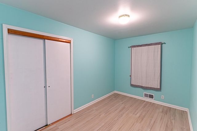 1740 Onacrest Curve, Maplewood, MN 55117