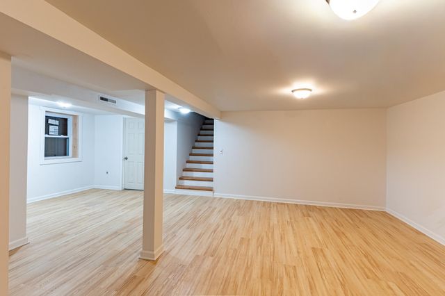 1740 Onacrest Curve, Maplewood, MN 55117