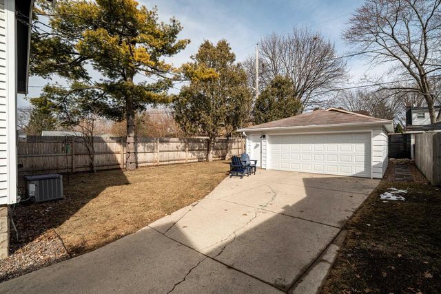 2908 N 74th STREET, Milwaukee, WI 53210