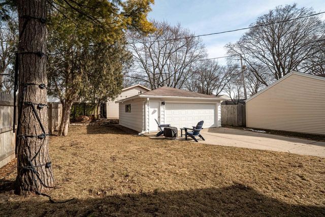2908 N 74th STREET, Milwaukee, WI 53210