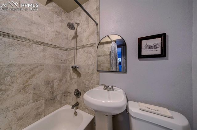 3378 Foxridge Drive, Colorado Springs, CO 80916