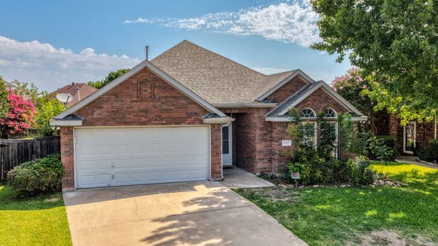 4567 Summerbrook Circle, Fort Worth, TX 76137
