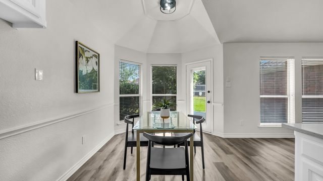 4567 Summerbrook Circle, Fort Worth, TX 76137