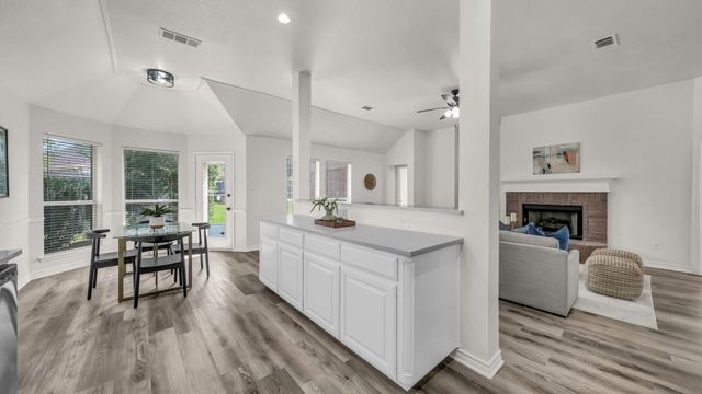 4567 Summerbrook Circle, Fort Worth, TX 76137
