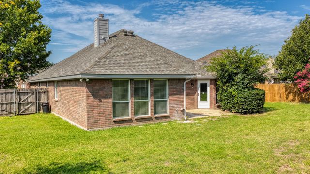 4567 Summerbrook Circle, Fort Worth, TX 76137