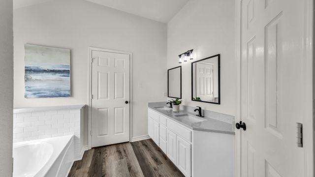 4567 Summerbrook Circle, Fort Worth, TX 76137