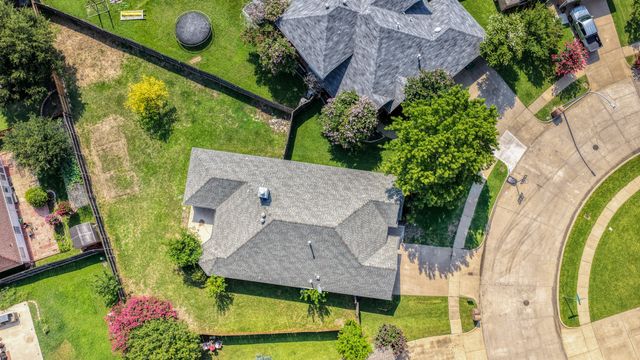 4567 Summerbrook Circle, Fort Worth, TX 76137